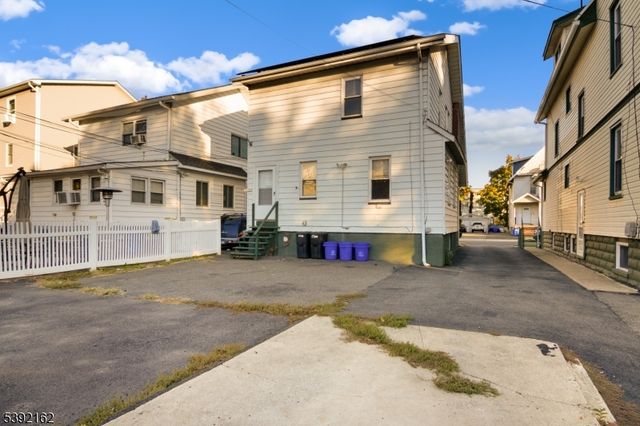 337 N Maple Ave, East Orange City, NJ 07017