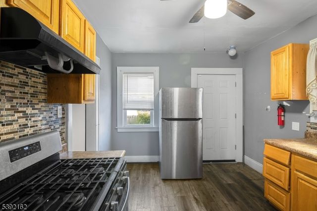 337 N Maple Ave, East Orange City, NJ 07017