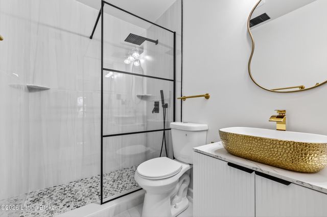 5813 Alanadale Dr, Louisville, KY 40272