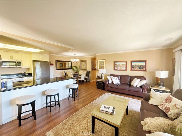 898 Ronda Sevilla N, Laguna Woods, CA 92637