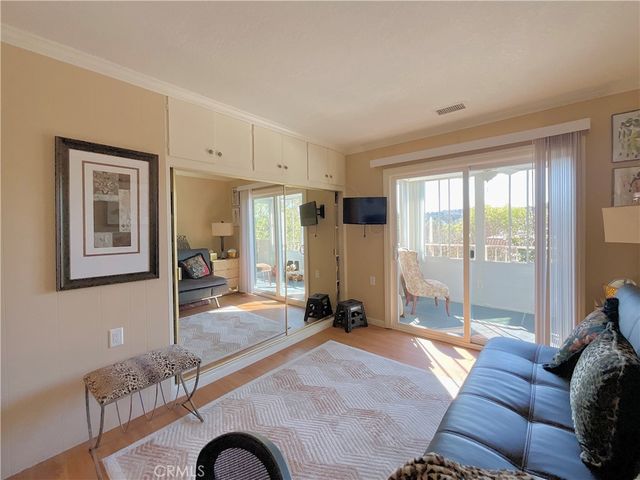 898 Ronda Sevilla N, Laguna Woods, CA 92637