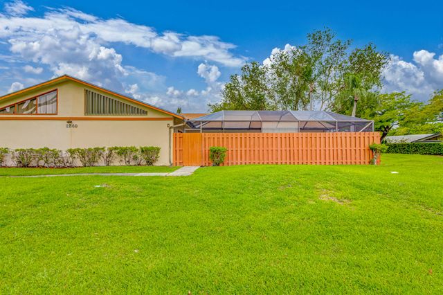1240 SUMMIT PLACE Circle D, West Palm Beach, FL 33415