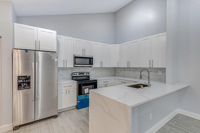 1240 SUMMIT PLACE Circle D, West Palm Beach, FL 33415