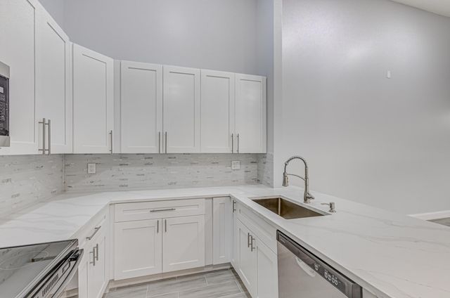 1240 SUMMIT PLACE Circle D, West Palm Beach, FL 33415