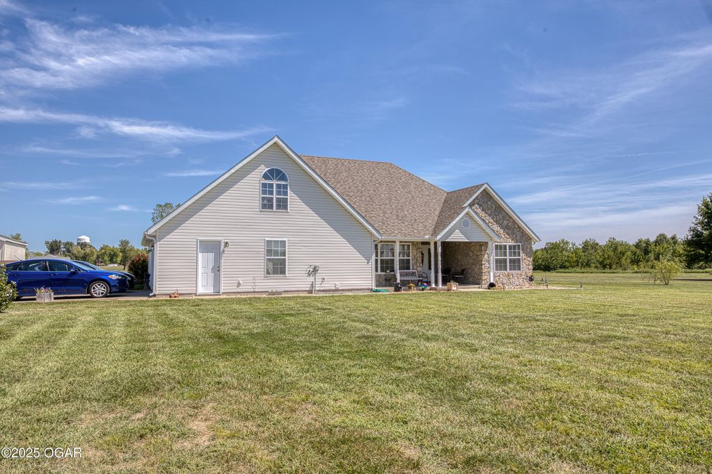 10970 County Road 240, Webb City, MO 64870