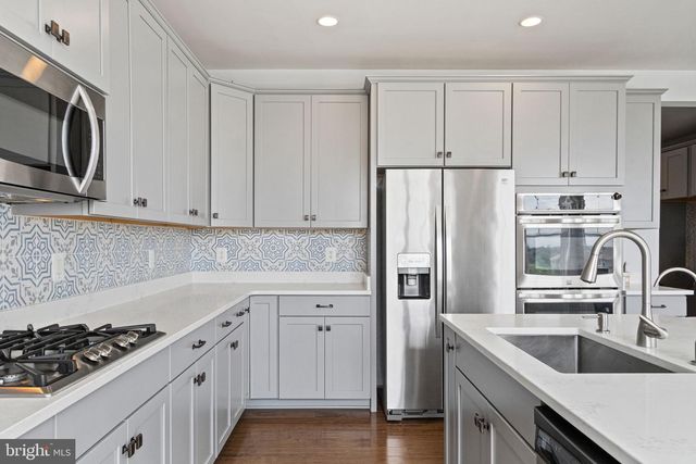 995 ASPEN RD, Stafford, VA 22554