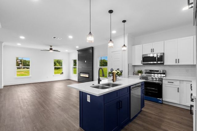 1705 South Tool Drive, Tool, TX 75143