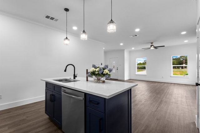 1705 South Tool Drive, Tool, TX 75143