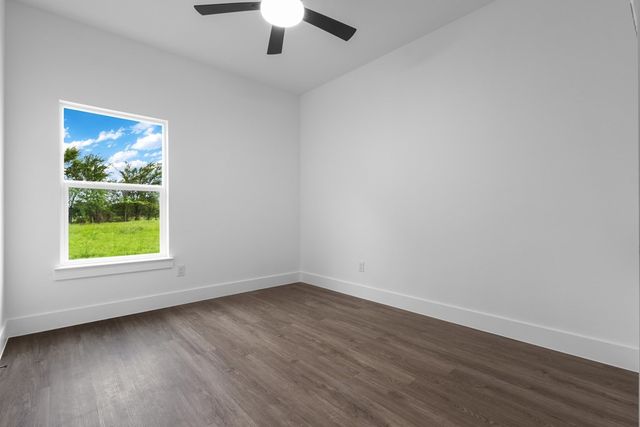 1705 South Tool Drive, Tool, TX 75143
