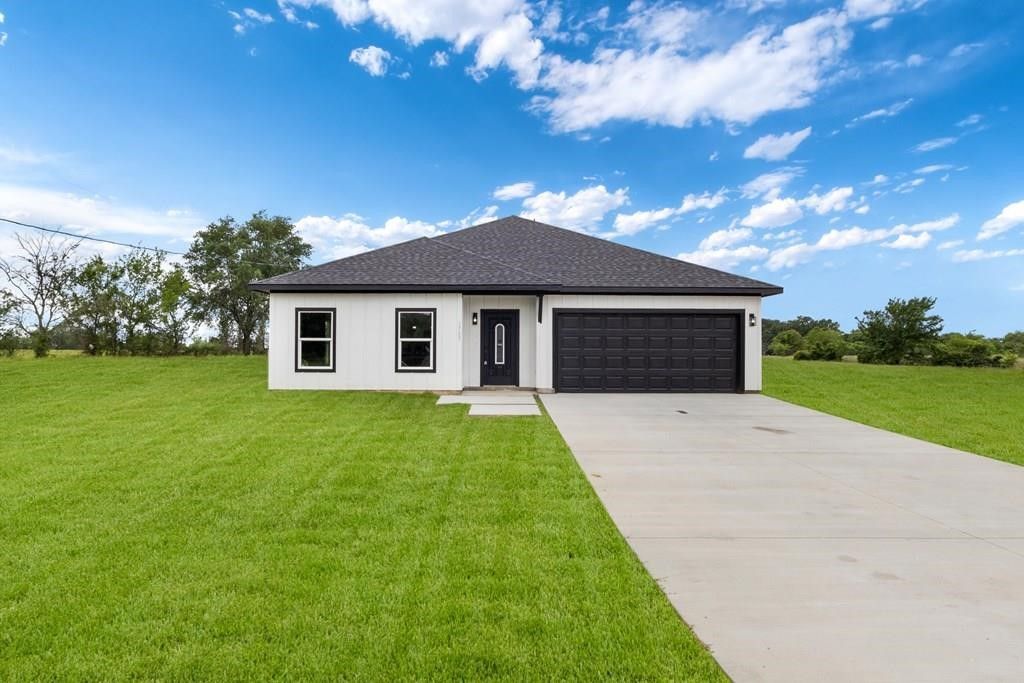 1705 South Tool Drive, Tool, TX 75143