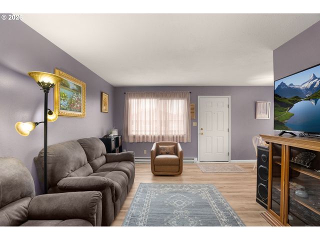 1465 Ne KANE Dr, Gresham, OR 97030