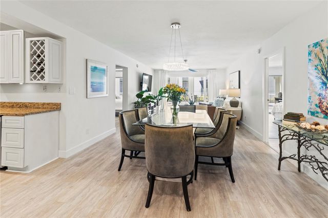 1055 W PEPPERTREE DRIVE 102AA, Sarasota, FL 34242