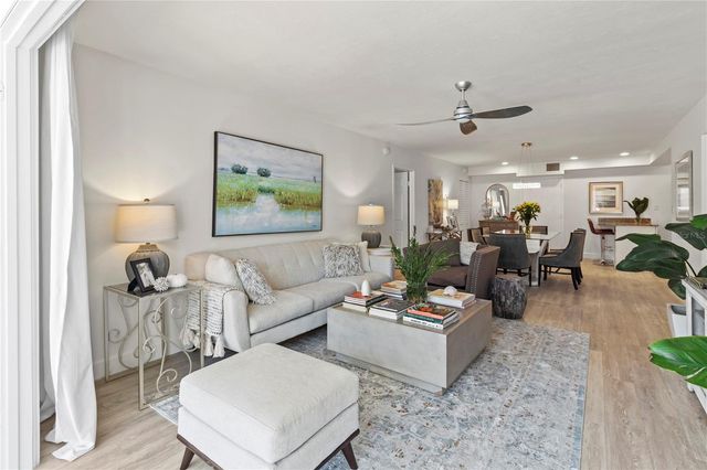 1055 W PEPPERTREE DRIVE 102AA, Sarasota, FL 34242