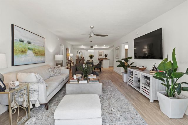 1055 W PEPPERTREE DRIVE 102AA, Sarasota, FL 34242