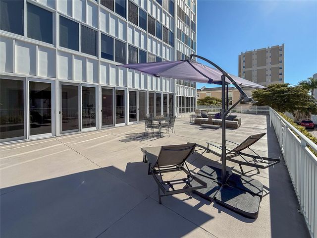 1055 W PEPPERTREE DRIVE 102AA, Sarasota, FL 34242