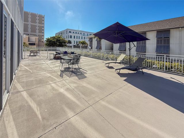 1055 W PEPPERTREE DRIVE 102AA, Sarasota, FL 34242