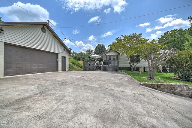 1280 Manville Road, Gate City, VA 24251