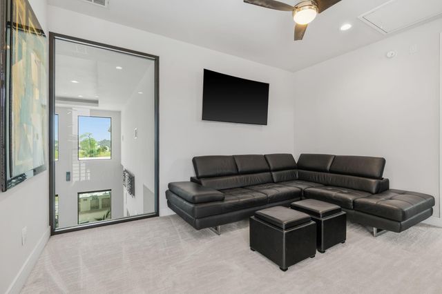 11600 Grand Pine Drive, Montgomery, TX 77356