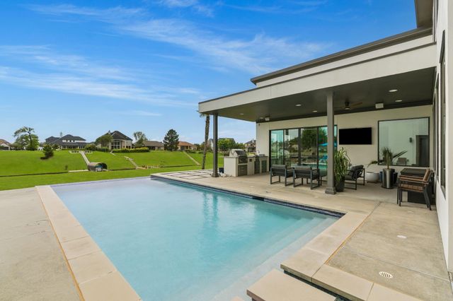 11600 Grand Pine Drive, Montgomery, TX 77356