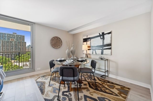 6007 N Sheridan Road 7J, Chicago, IL 60660