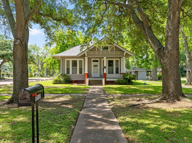 1500 6th St, Bay City, TX 77414