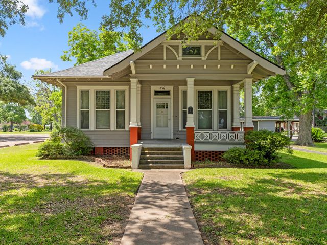 1500 6th St, Bay City, TX 77414