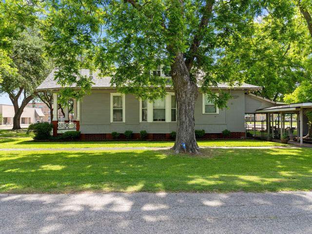 1500 6th St, Bay City, TX 77414