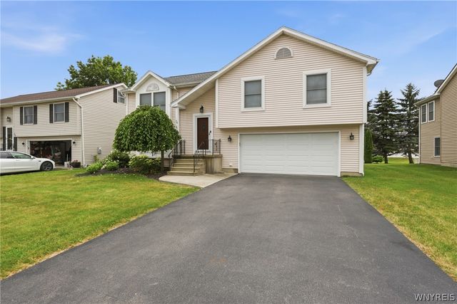 76 Doehaven Circle, Lancaster, NY 14043
