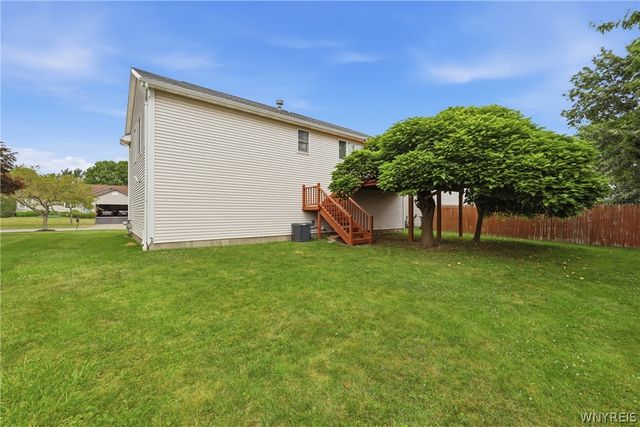 76 Doehaven Circle, Lancaster, NY 14043
