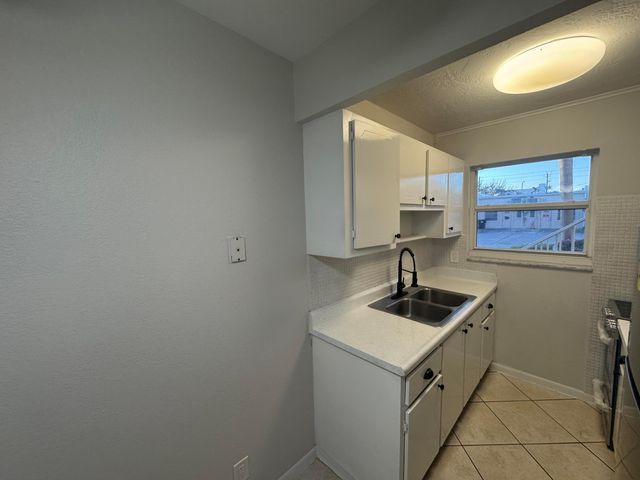 111 N L Street 5, Lake Worth Beach, FL 33460