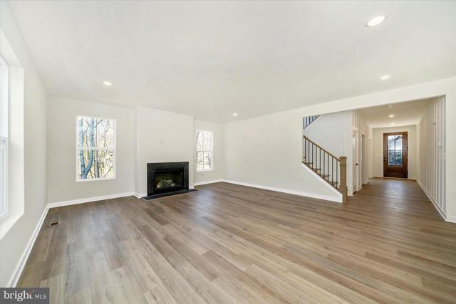 8308 PATIENCE LN, Millersville, MD 21108