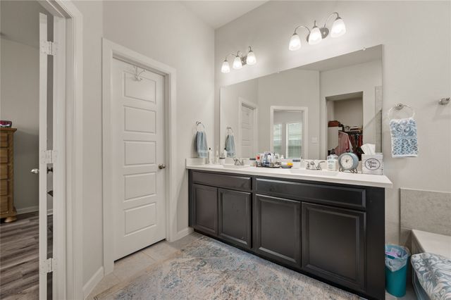 1921 Highlander Court, Fort Worth, TX 76120