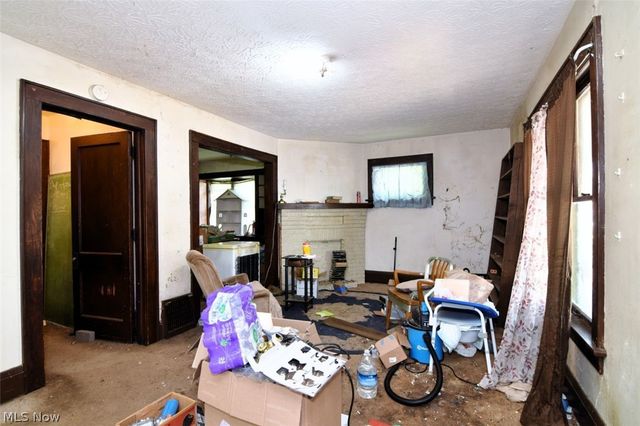 30 W Dalton Street, Akron, OH 44310