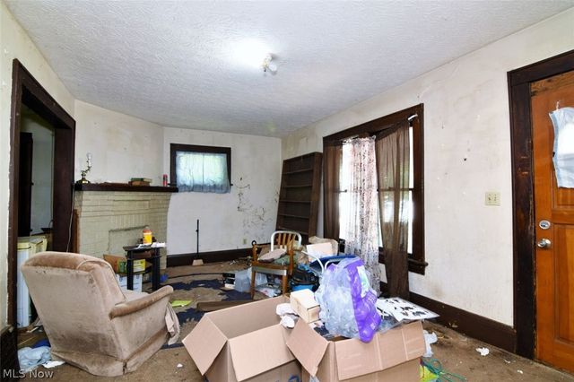 30 W Dalton Street, Akron, OH 44310