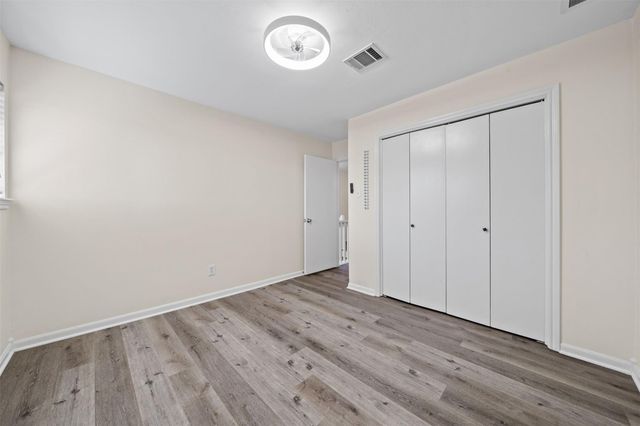 5711 Lorinowoods Drive, Houston, TX 77066