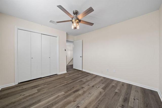 5711 Lorinowoods Drive, Houston, TX 77066