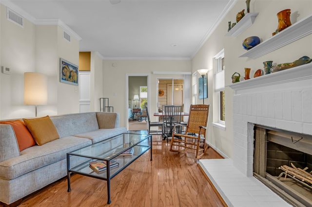 4041 Drake Street 212, Houston, TX 77005