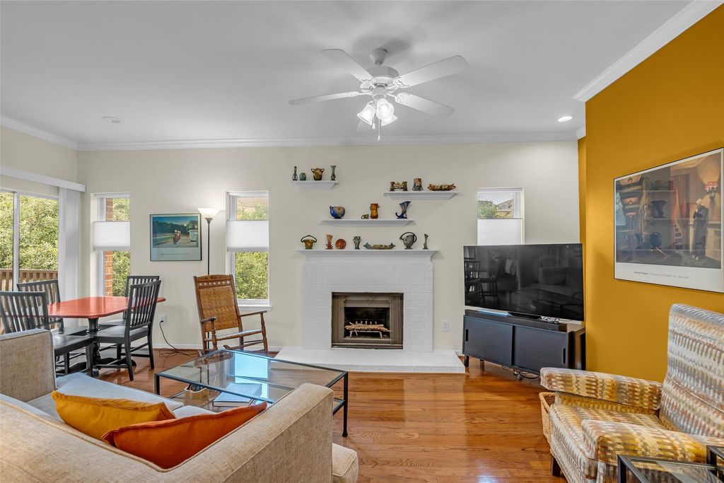4041 Drake Street 212, Houston, TX 77005