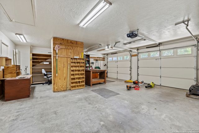 126 tanglewood, Fredericksburg, TX 78624