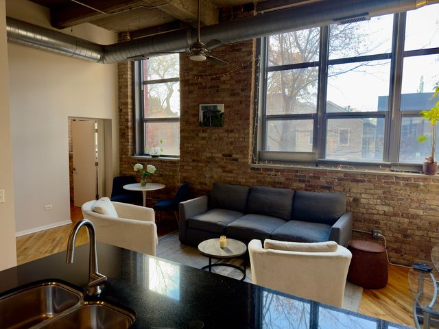 1735 N Paulina Street 212, Chicago, IL 60622