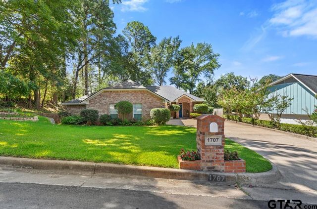 1707 Picadilly Pl, Tyler, TX 75703