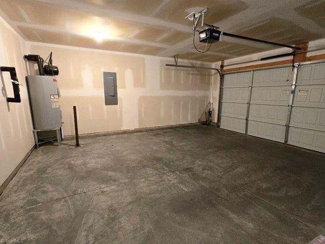 202 Alamos Avenue, Lexington, NC 27295