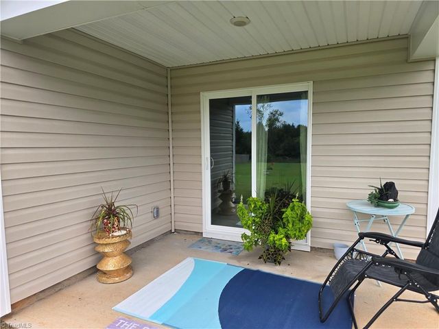 202 Alamos Avenue, Lexington, NC 27295