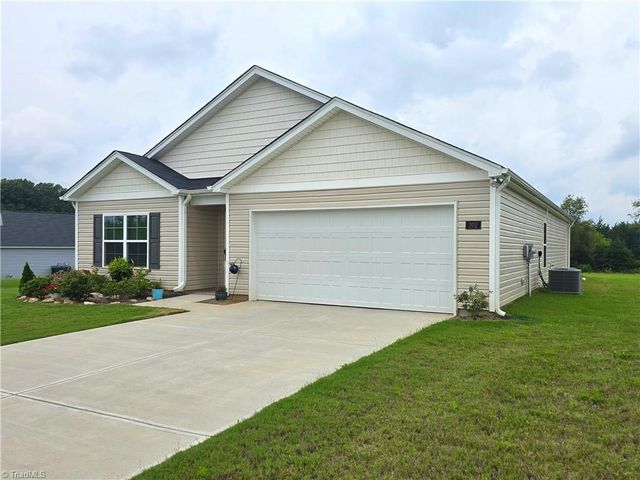 202 Alamos Avenue, Lexington, NC 27295