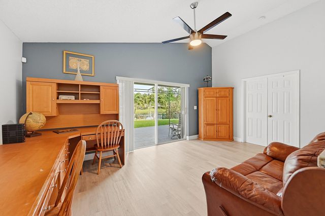 12445 SW 7th Place, Davie, FL 33325