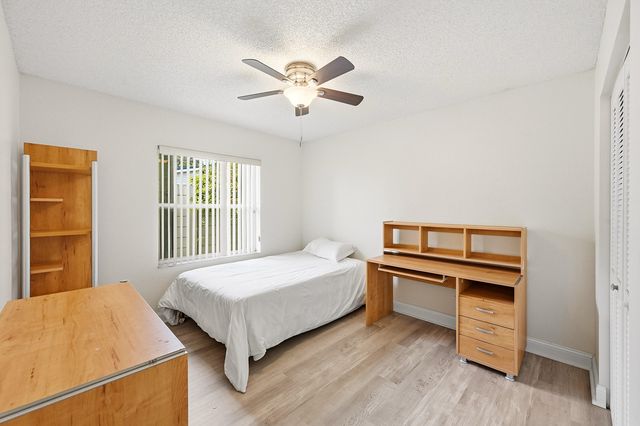 12445 SW 7th Place, Davie, FL 33325