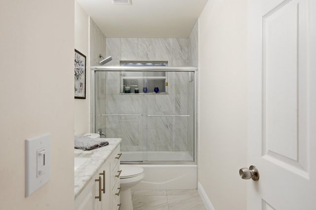 12445 SW 7th Place, Davie, FL 33325