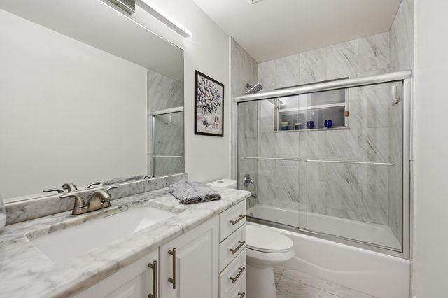 12445 SW 7th Place, Davie, FL 33325
