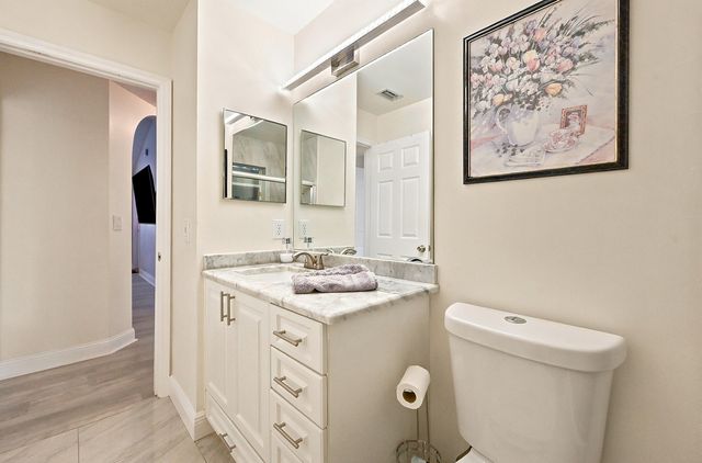12445 SW 7th Place, Davie, FL 33325