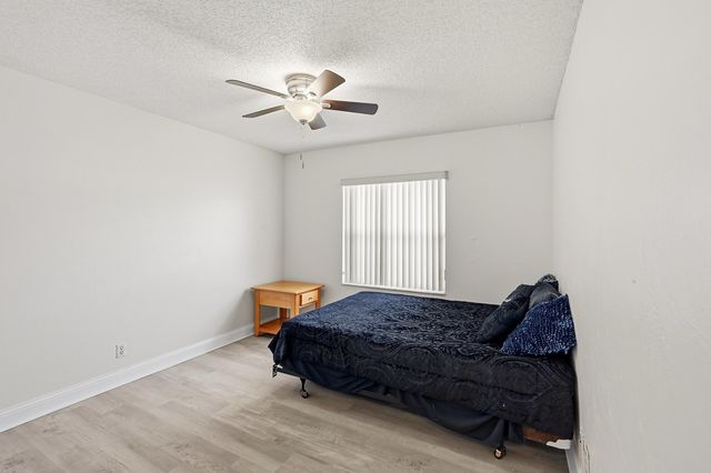 12445 SW 7th Place, Davie, FL 33325